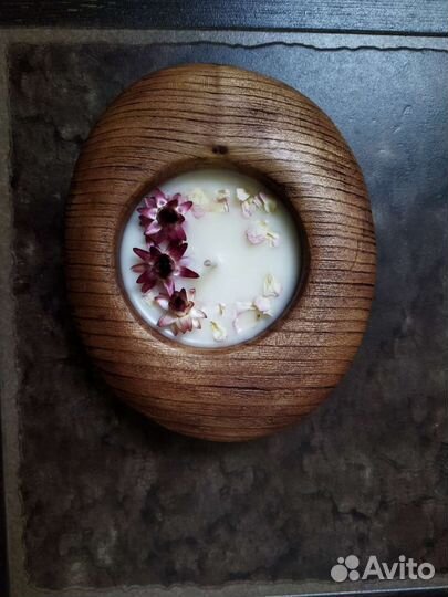 Свеча в дереве