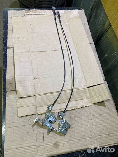 Замок сидений право лево Toyota Camry 70