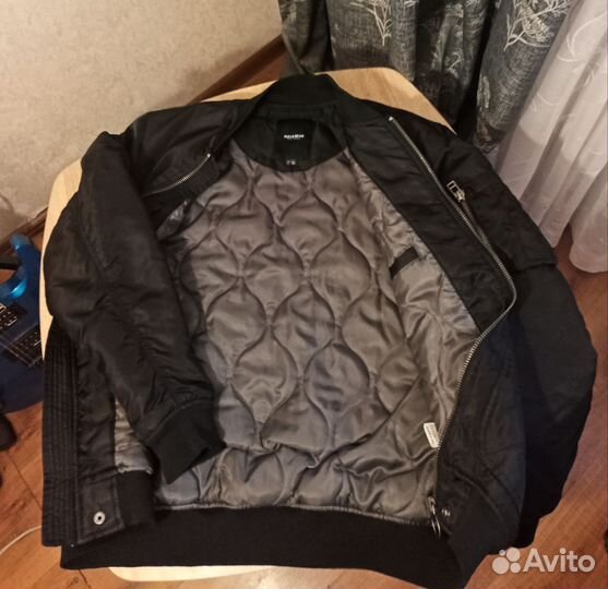 Бомбер Pull and Bear