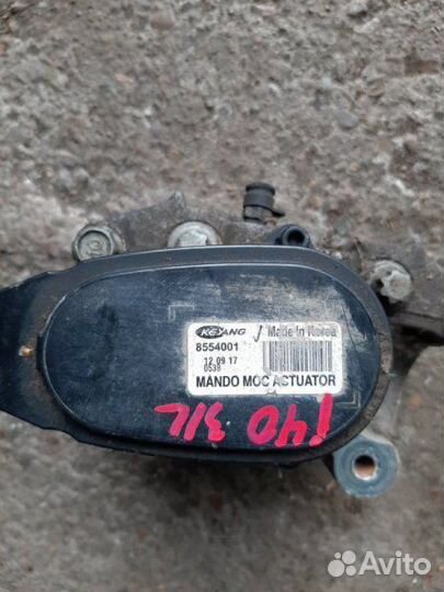 Суппорт задний левый Hyundai I40 2013