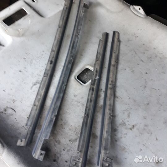 Бархотки наружные на дверь Ауди А4Б5