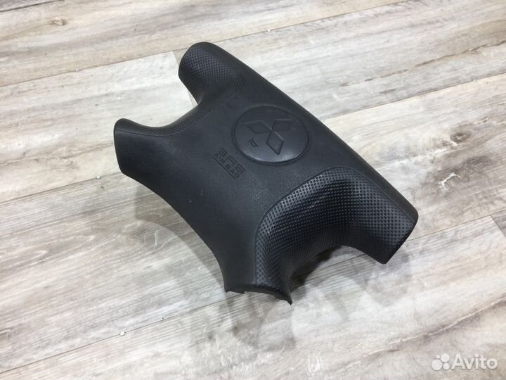 Подушка безопасности водителя srs Pajero 3 Паджеро