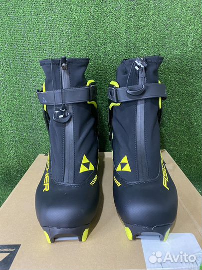 Лыжные ботинки Fischer RC3 Skate S15619 NNN