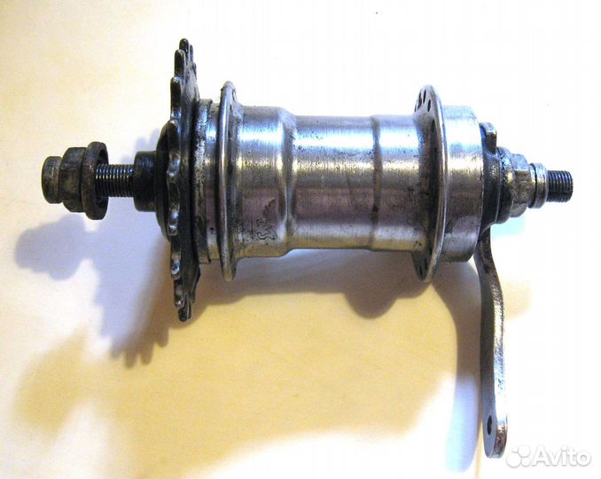 Втулка задняя с тормозом 