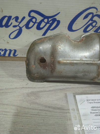 Защита выпускного коллектора левая Nissan Gloria