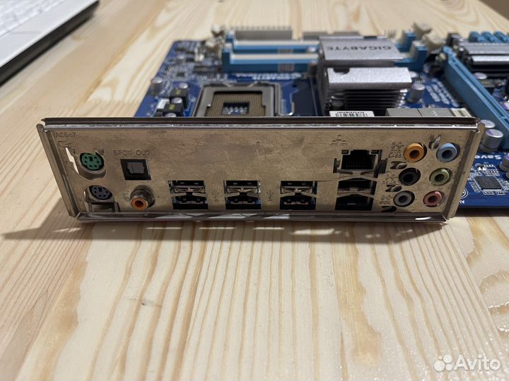 Материнская плата топ 775 ddr3 4 слота