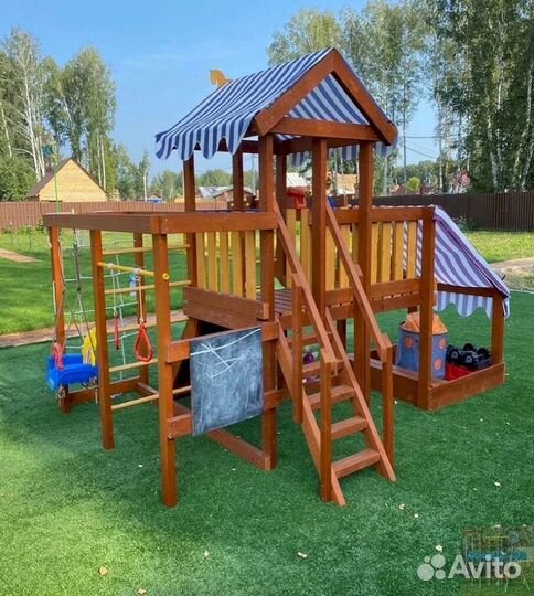 Детская площадка для лета и зимы