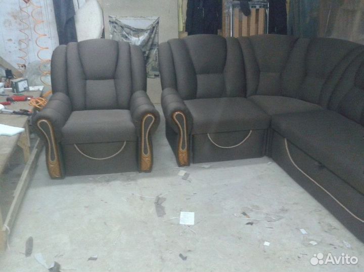 Перетяжка и замена обивки кухонных уголков