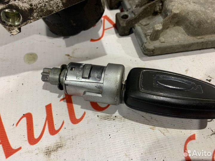 Блок управления двигателем Комплект Ford Focus 3