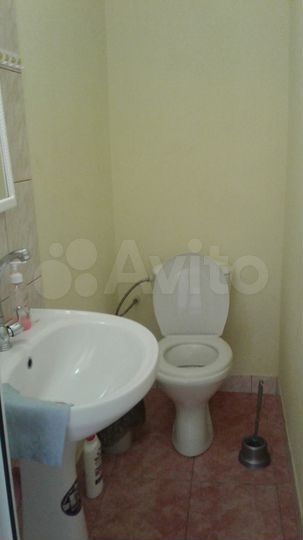 Комната 8 м² в 2-к., 1/1 эт.