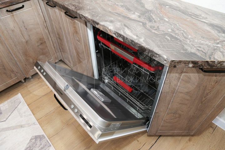 3-к. квартира, 93 м², 10/14 эт.