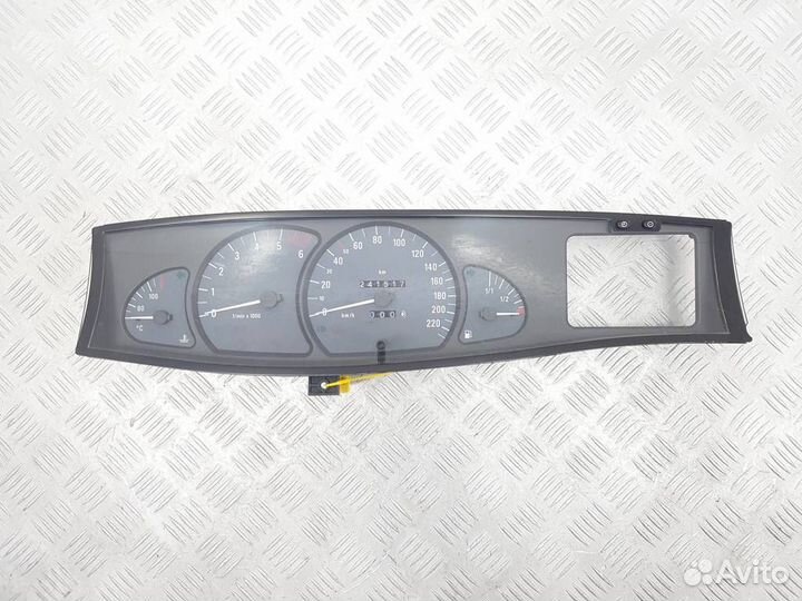 09228420 Щиток приборов (приборная панель) Opel O