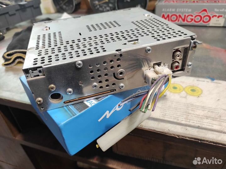 Автомагнитола Clarion