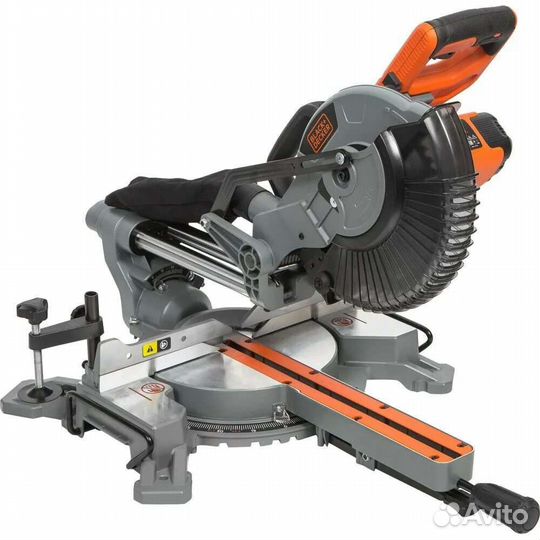Пила торцовочная Black Decker