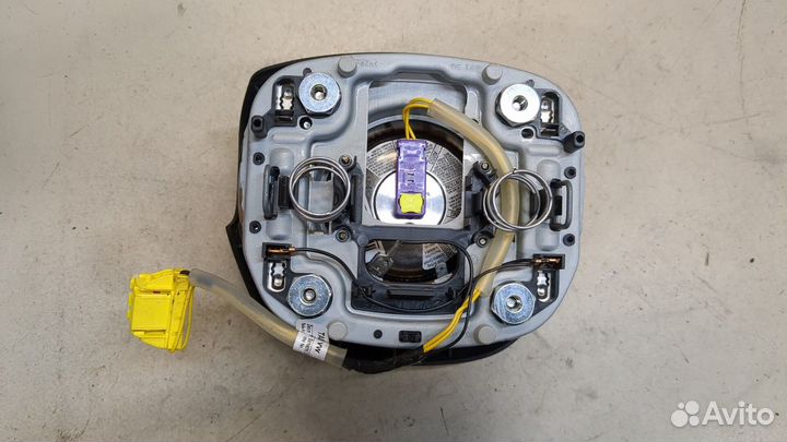 Подушка безопасности водителя Skoda Yeti