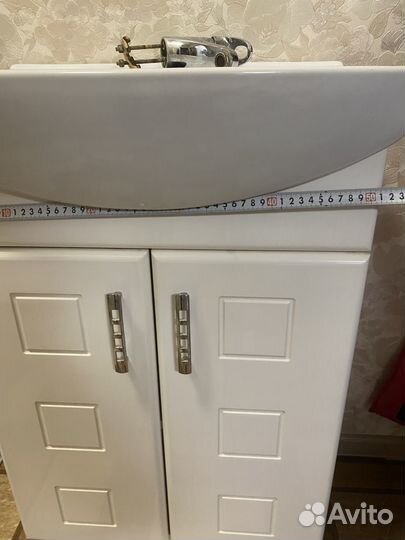 Раковина с тумбой+смеситель