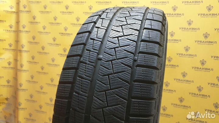 Pirelli Ice 215/65 R16 95Q