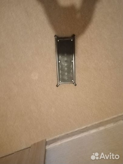 Подставка под ногу гитариста