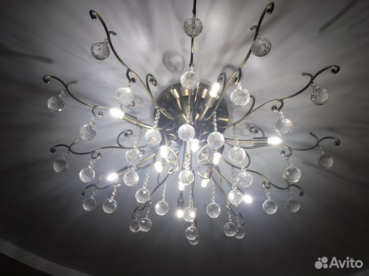 Люстра Maytoni