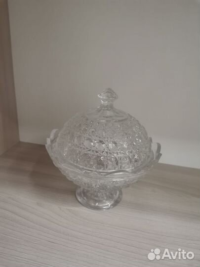 Хрустальная конфетница