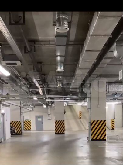 Машиноместо, 10 м²