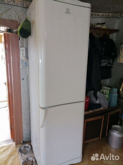 Холодильник indesit б/у