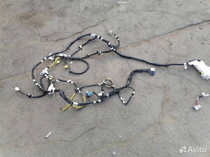 Проводка салона левая Toyota Rav4