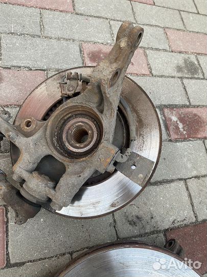 Kia magentis 2 кулак передний