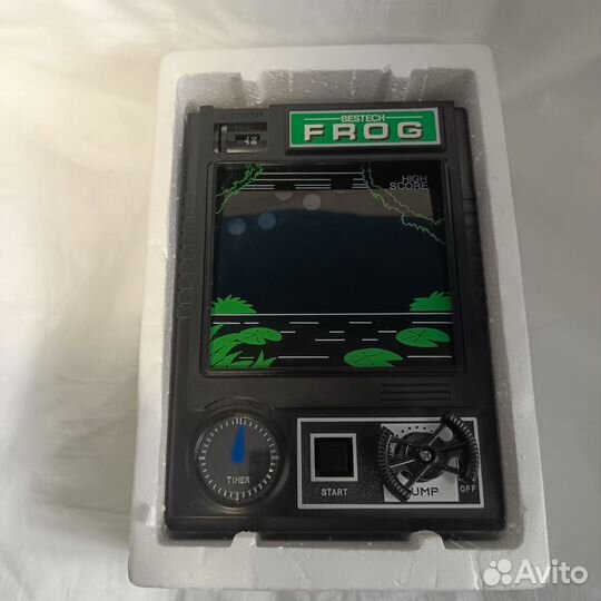 Портативная игра лягушка