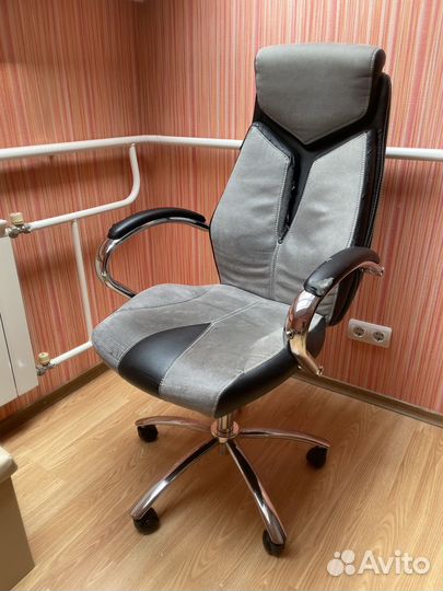 Компьютерное кресло