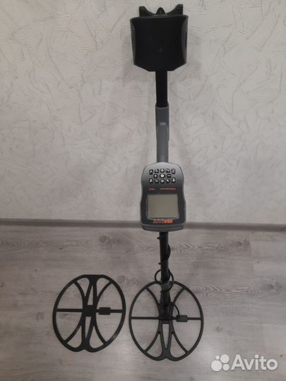 Метолоикатель gold hunter frogman T-90