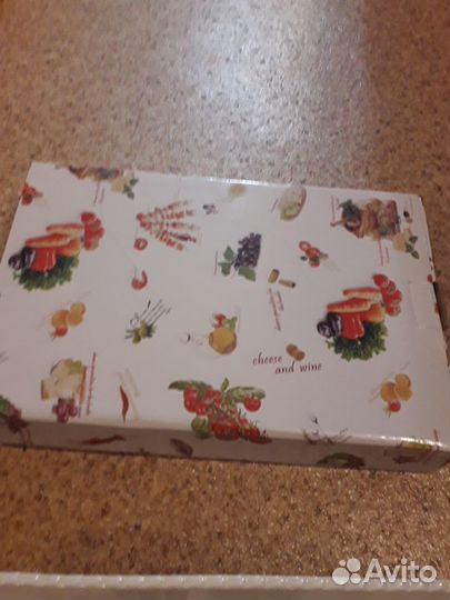 Продам фарфоровую тарелку