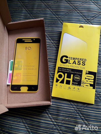 Защитное стекло для Samsung Galaxy A3 2016