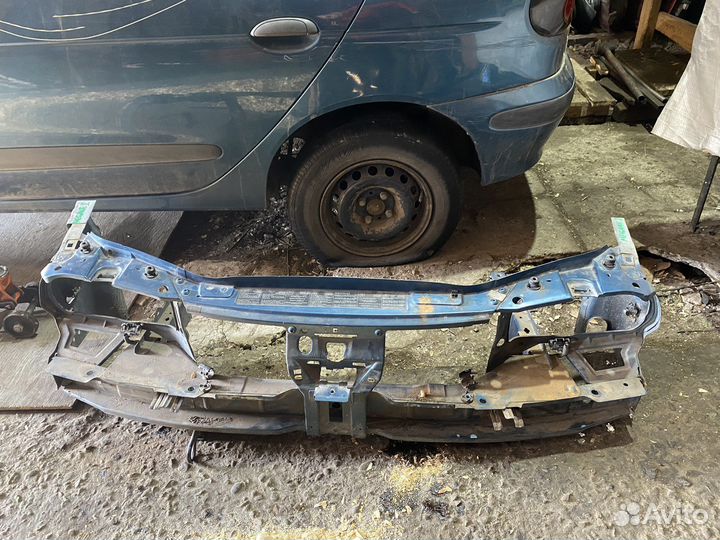 Телевизор Рено Меган 1 1996