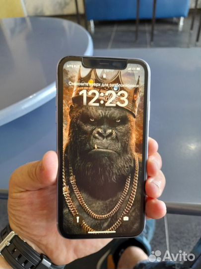 iPhone 11
