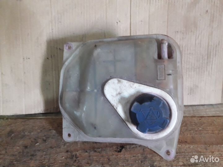 Расширительный бачок Ауди 100 С4, А6 С4