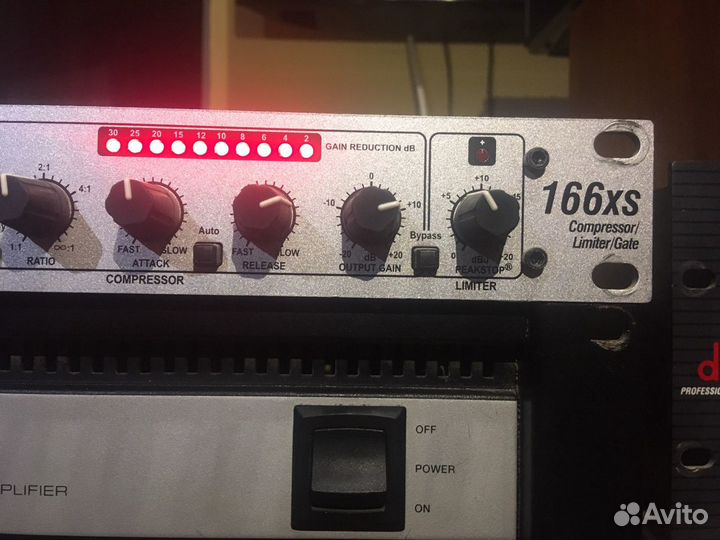 Компрессор лимитер гейт DBX 166XS