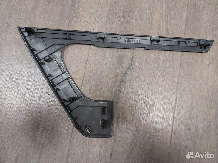 Накладка двери передняя левая Toyota Land Cruiser