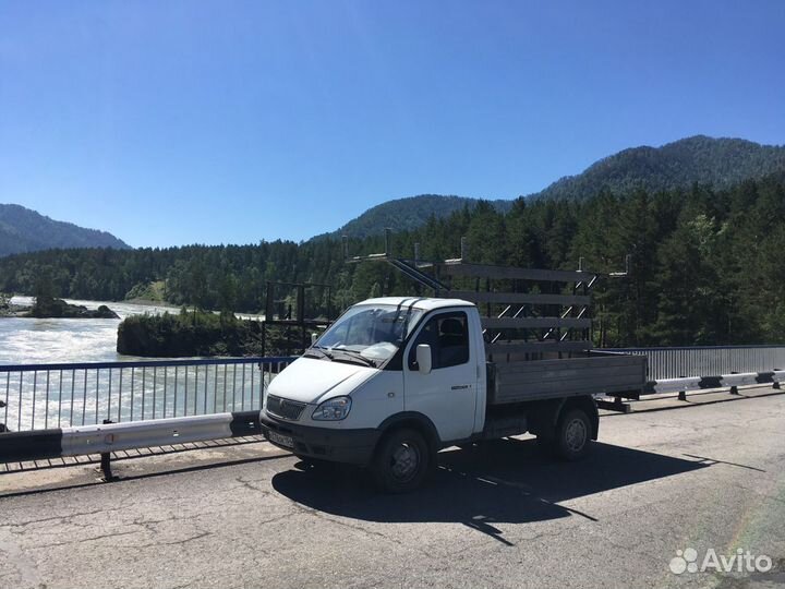 Газель с пирамидой