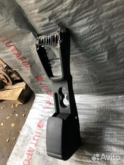 Центральная консоль Фольксваген Джетта 6