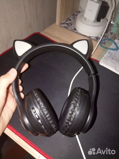 Беспроводные наушники накладные с подстветкой