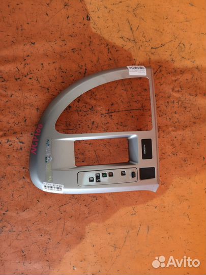 Консоль кпп Toyota Ractis NCP100