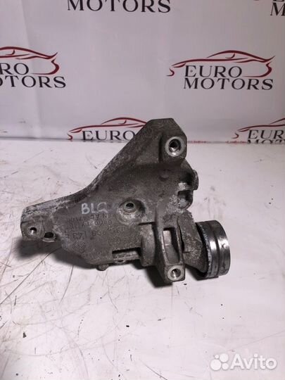 Ролик натяжной навесного оборудования