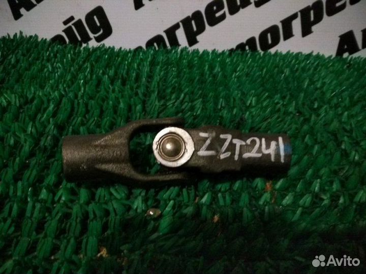 Карданчик рулевой Toyota Caldina ZZT241