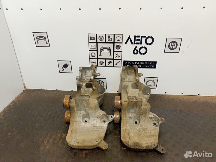 Кронштейн генератора для Renault