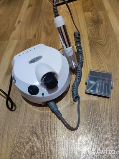 Аппарат для маникюра и педикюра