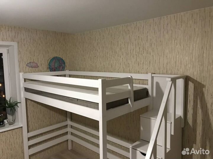 Кровать двухъярусная чердак