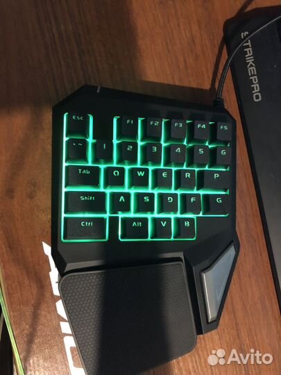 Игровая клавиатура для левой руки