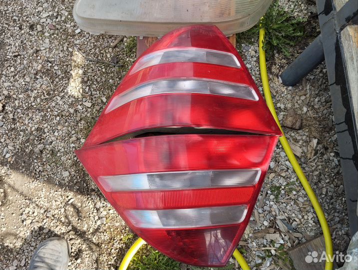 Задние фонари Мерседес 220S