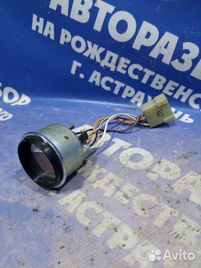 Датчик давления масла двс Ваз Жигули 2106 седан